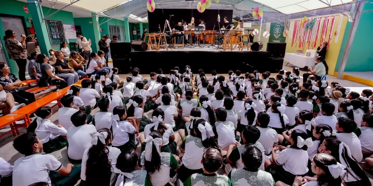 CULTURA EN LA EDUCACIÓN VISITA COLEGIO LOS TRÉBOLES CON EL ENSAMBLE DE PERCUSIONES