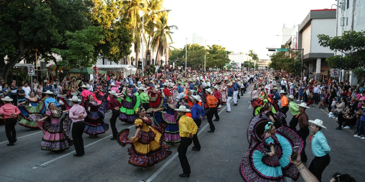 AVANZAN PREPARATIVOS PARA LA COREOGRAFÍA MONUMENTAL DE EL SINALOENSE, EL DÍA 17