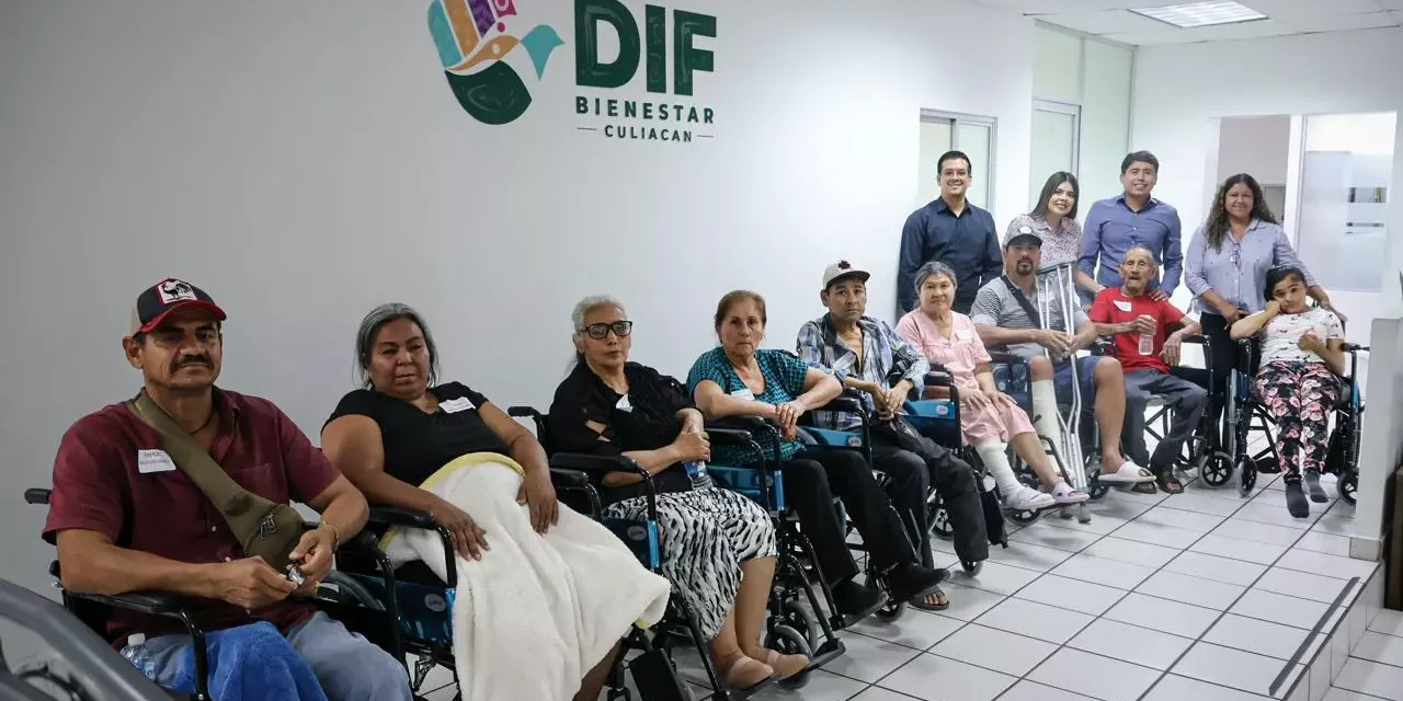 DIF BIENESTAR CULIACÁN ENTREGA SILLAS DE RUEDAS A PERSONAS EN SITUACIÓN DE VULNERABILIDAD