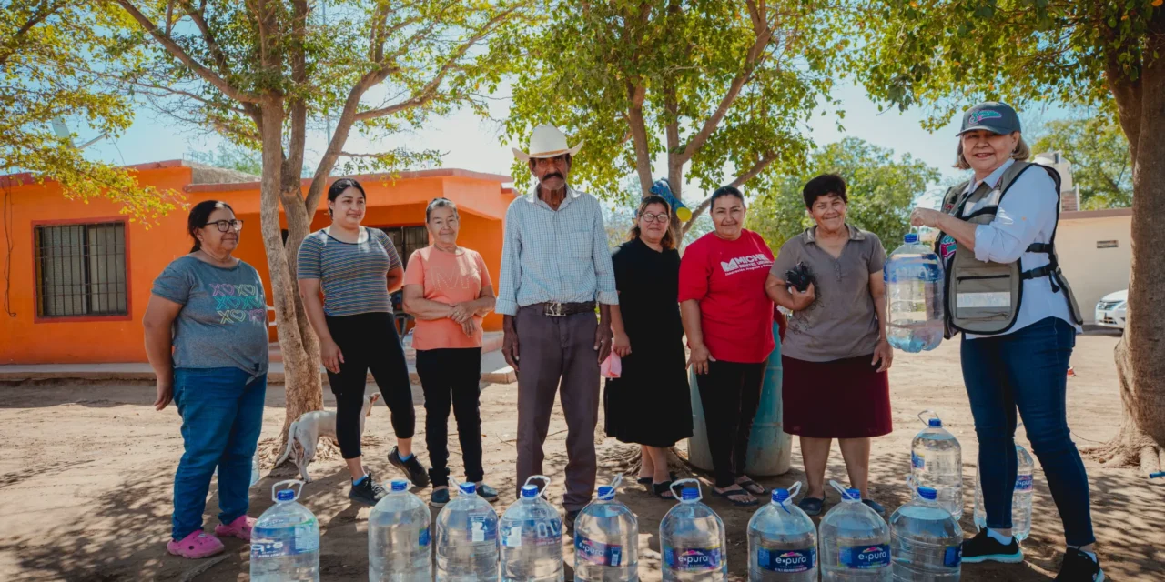 DIF SINALOA ENTREGA AGUA DEL AQUATÓN A FAMILIAS DE SALVADOR ALVARADO