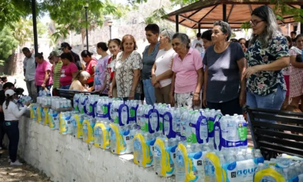 FAMILIAS DE CONCORDIA RECIBEN 41 MIL 200 LITROS DE AGUA