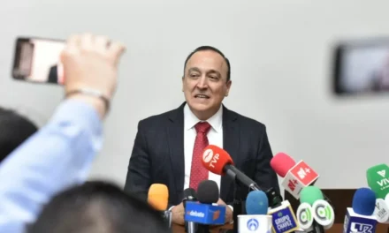 CONGRESO TOMA PROTESTA A ANTONIO MENÉNDEZ DE LLANO BERMÚDEZ COMO ALCALDE SUSTITUTO DE AHOME