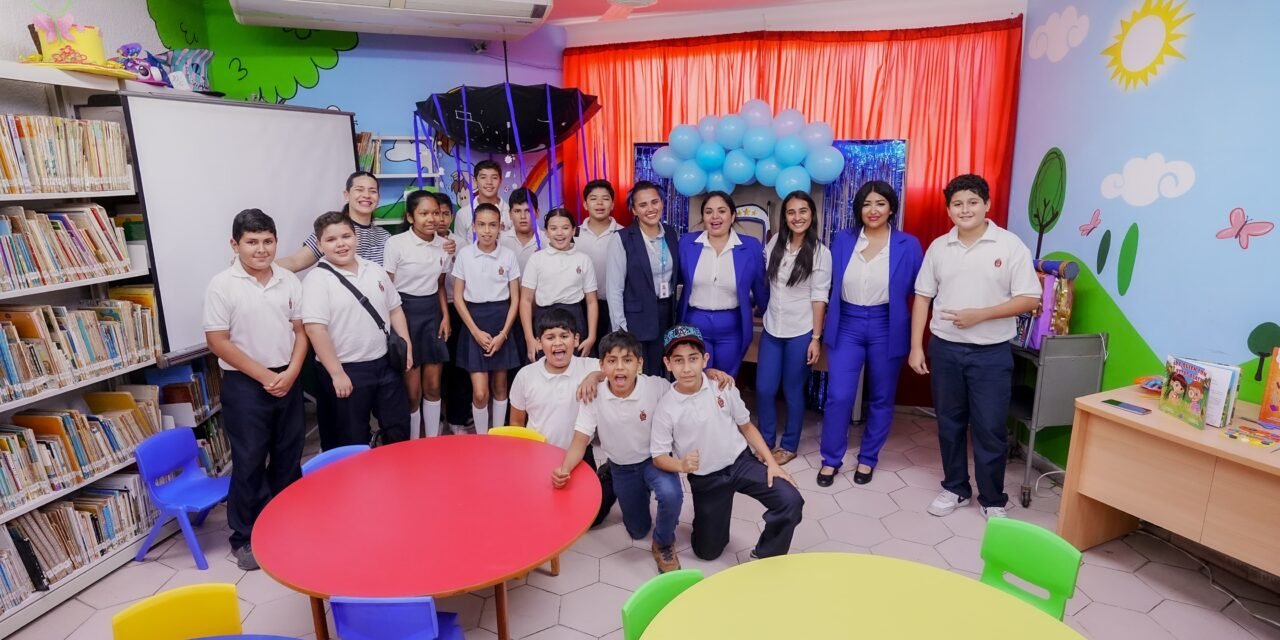 ESTUDIANTES DE EL QUELITE EXPLORAN LA BIBLIOTECA MUNICIPAL ING. MANUEL BONILLA