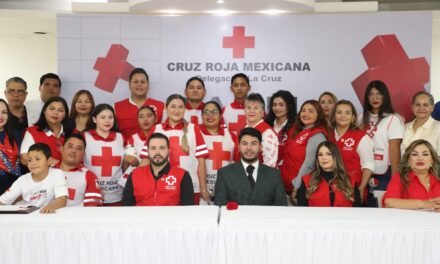 RECONOCEN LA LABOR DE SOCORRISTAS DE ELOTA EN SU DÍA