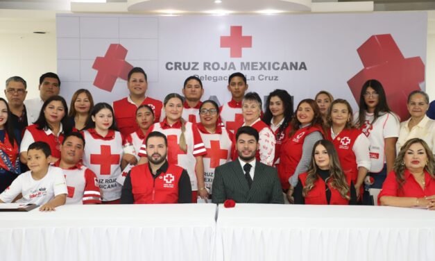 RECONOCEN LA LABOR DE SOCORRISTAS DE ELOTA EN SU DÍA