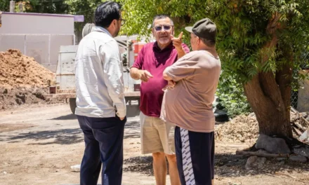 ALCALDE DE CULIACÁN VISITA COLONIA EMILIANO ZAPATA DONDE SE PAVIMENTAN DOS CALLES MÁS