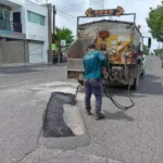 AVANZAN TRABAJOS DE BACHEO EN DISTINTOS PUNTOS DE CULIACÁN PARA MEJORAR LA MOVILIDAD URBANA