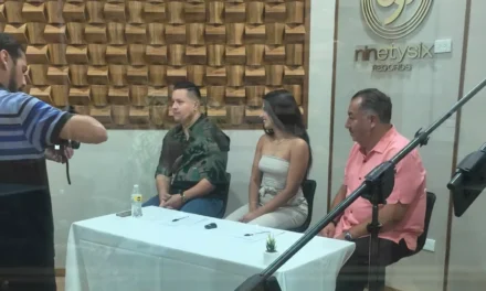 FIRMA RUBY STEPHANIA CON NINETYSIX RECORDS
