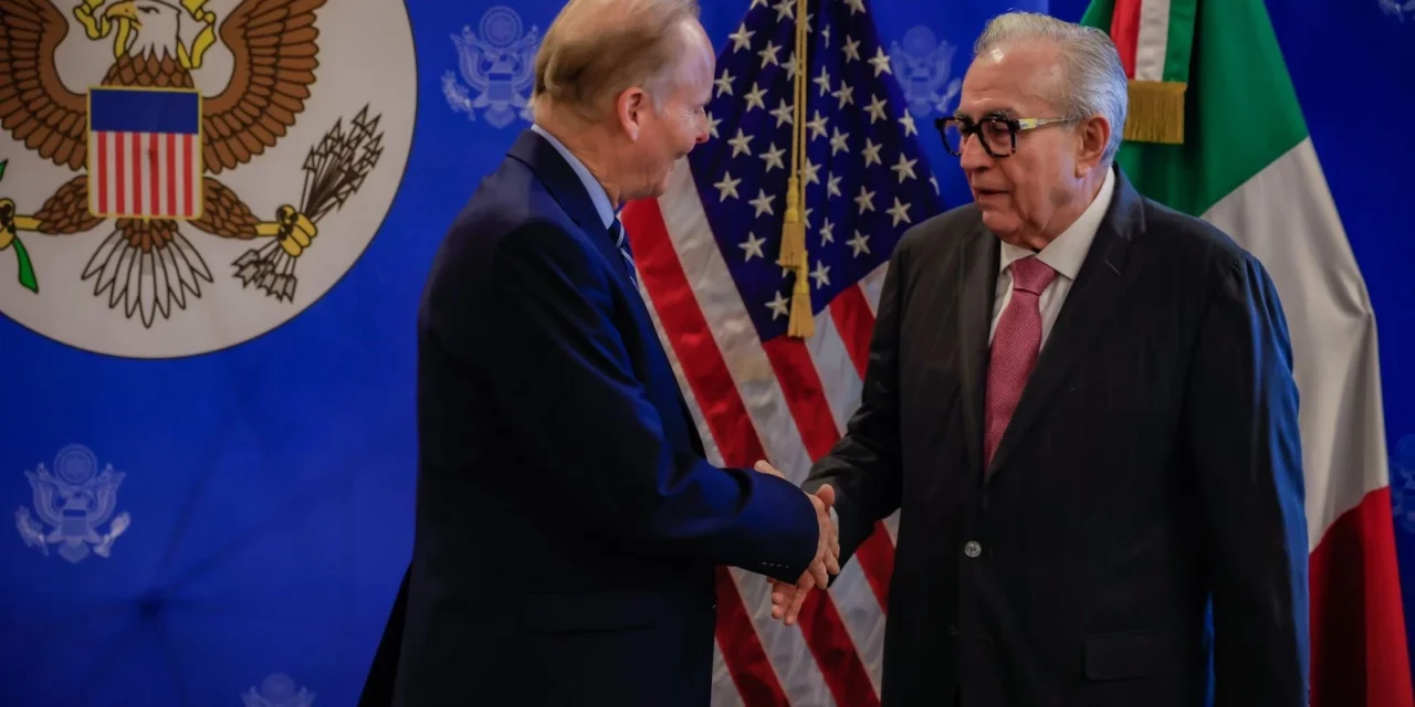 A INVITACIÓN DEL CONSULADO