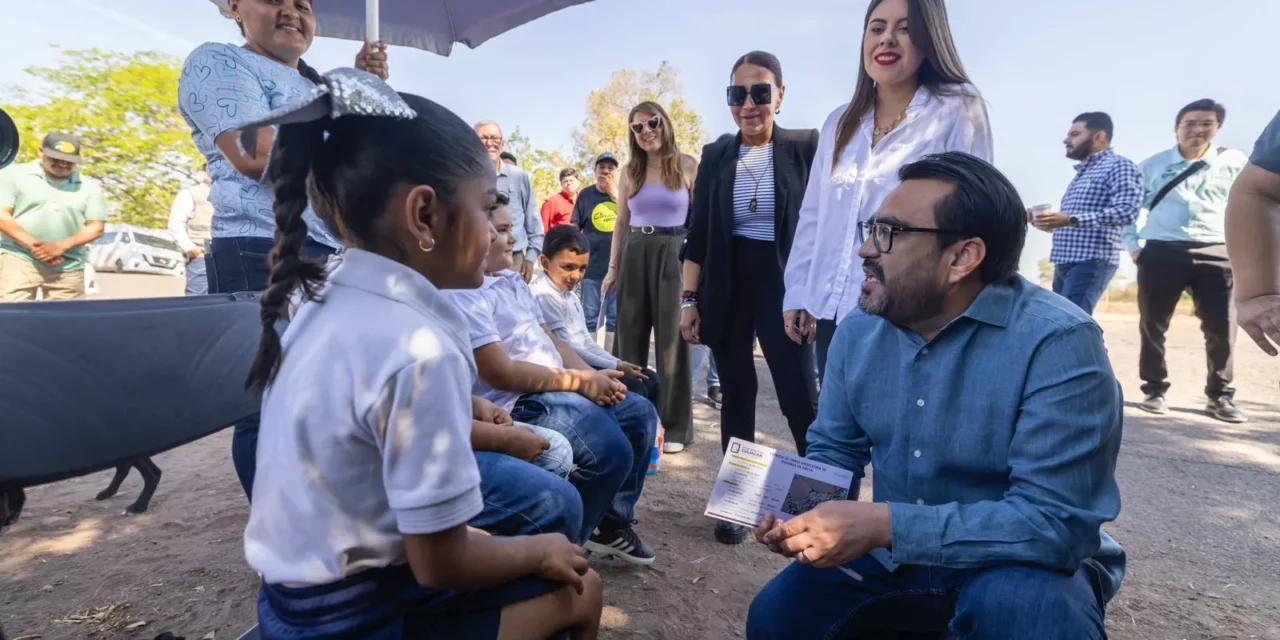 JUAN DE DIOS GÁMEZ ENTREGA PUENTE Y VIVIENDAS EN LA SINDICATURA DE HIGUERAS DE ABUYA