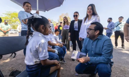 JUAN DE DIOS GÁMEZ ENTREGA PUENTE Y VIVIENDAS EN LA SINDICATURA DE HIGUERAS DE ABUYA