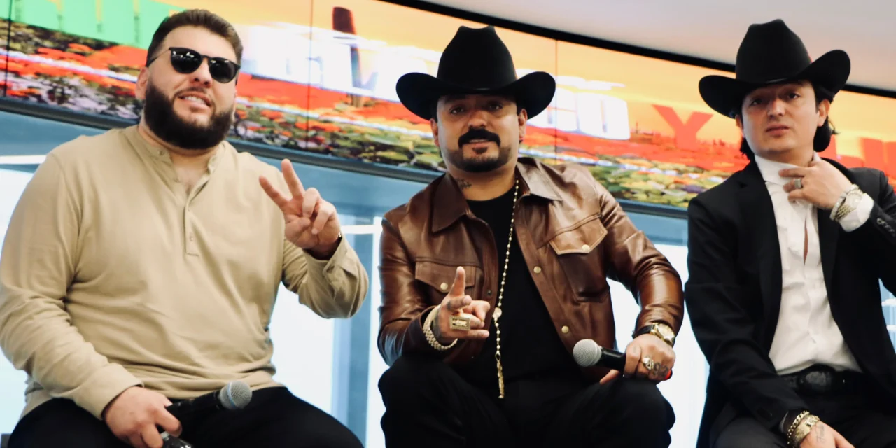 LOS DOS CARNALES Y GERARDO DÍAZ RECIBEN DISCOS DE ORO, PLATINO Y DIAMANTE
