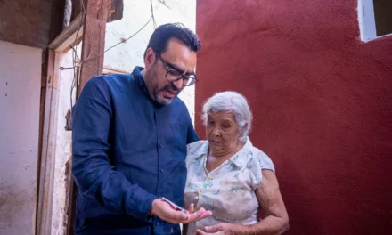 “MI CASA SE QUEMÓ Y AHORA CON ESTA NUEVA CASITA PODEMOS VIVIR MEJOR”