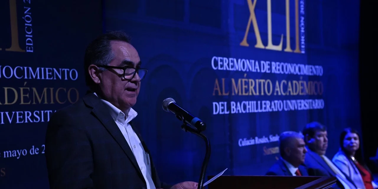 RECONOCE LA UAS EXCELENCIA ACADÉMICA DE 140 ESTUDIANTES DE PREPARATORIA