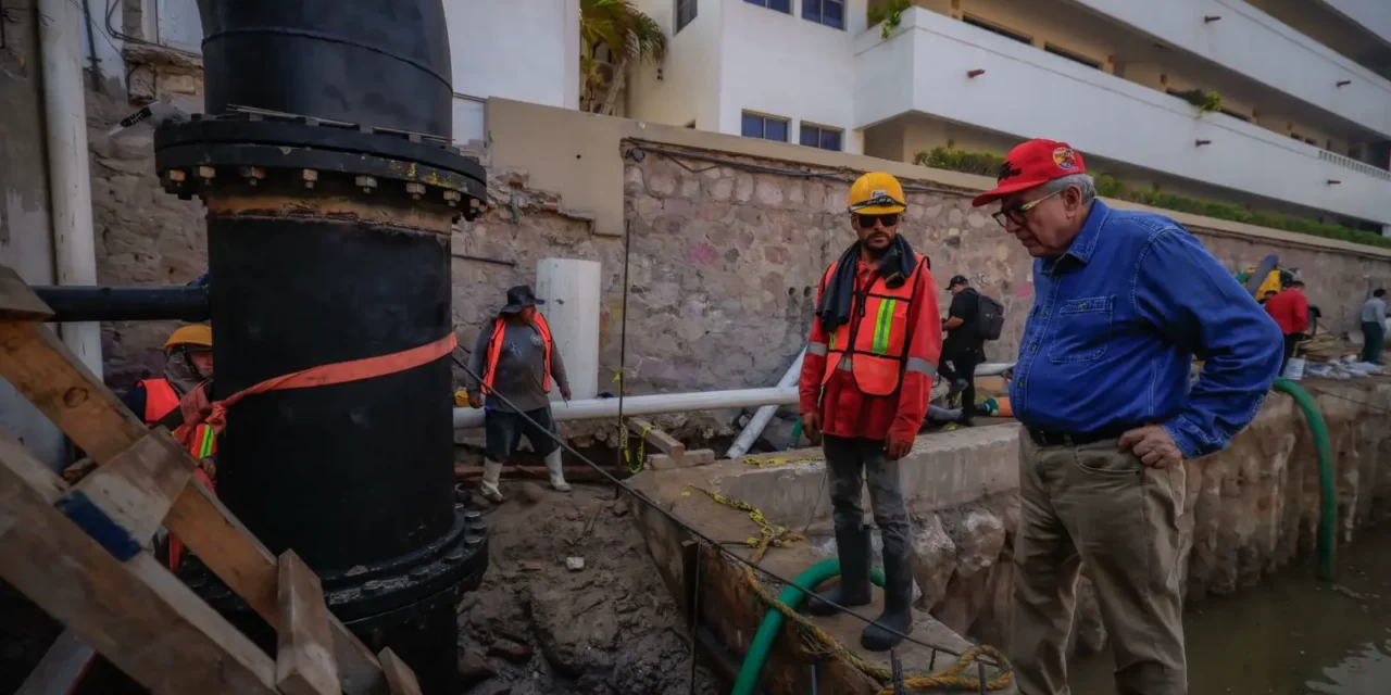 SUPERVISA EL GOBERNADOR ROCHA MOYA CONSTRUCCIÓN DE CÁRCAMO DE REBOMBEO EN LA AV. CAMARÓN SÁBALO
