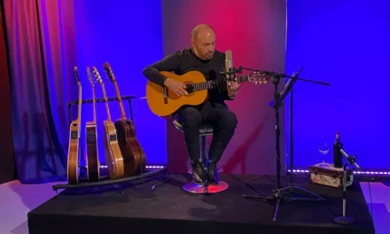 VÍCTOR FRANCO LLEGA CON ‘CANTANDO FRANCO’ A ANTENA LINCE UADEO
