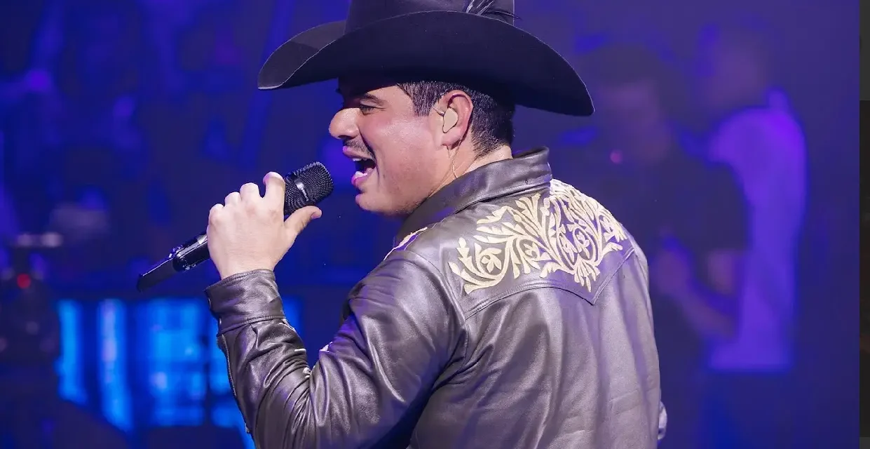 ALFREDO OLIVAS EN EL DOMO CARE