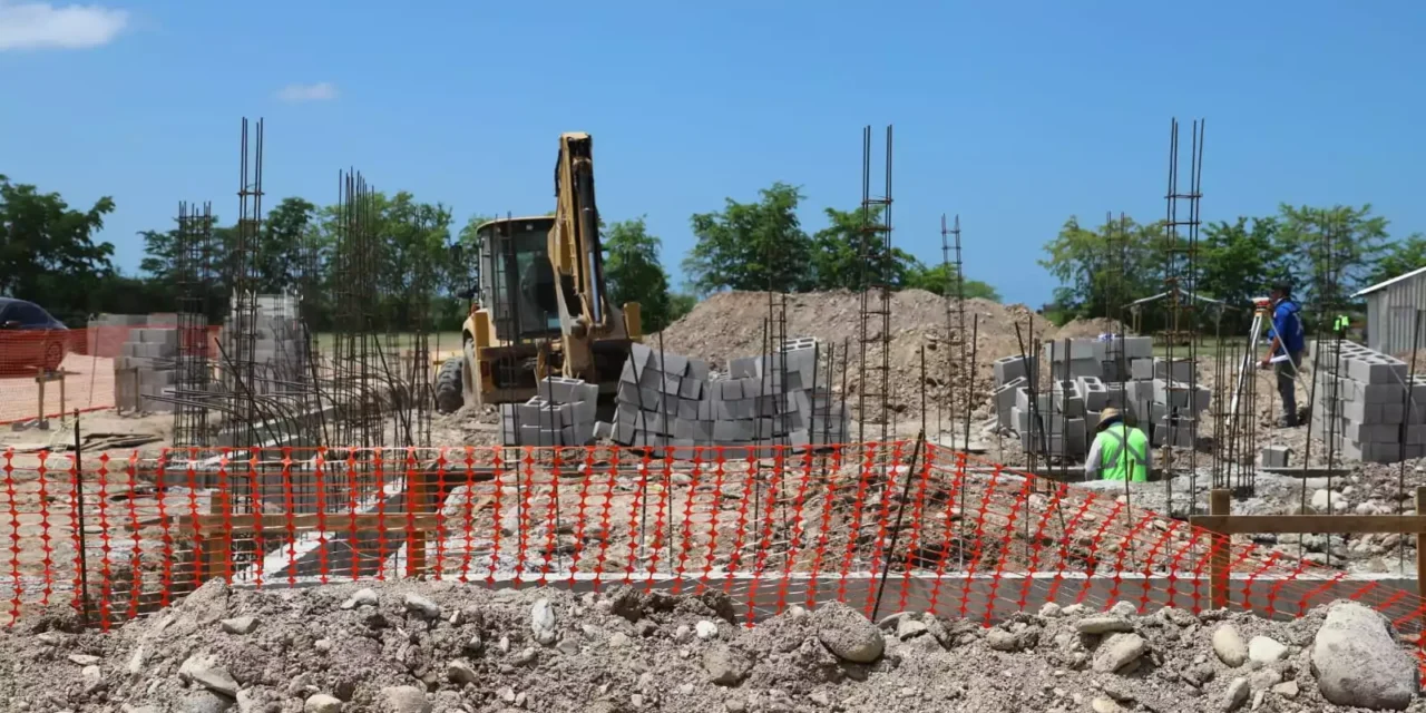 AVANZA EN UN 15% CONSTRUCCIÓN DEL CENTRO DE AUTISMO EN LA CIUDAD DE LA CRUZ
