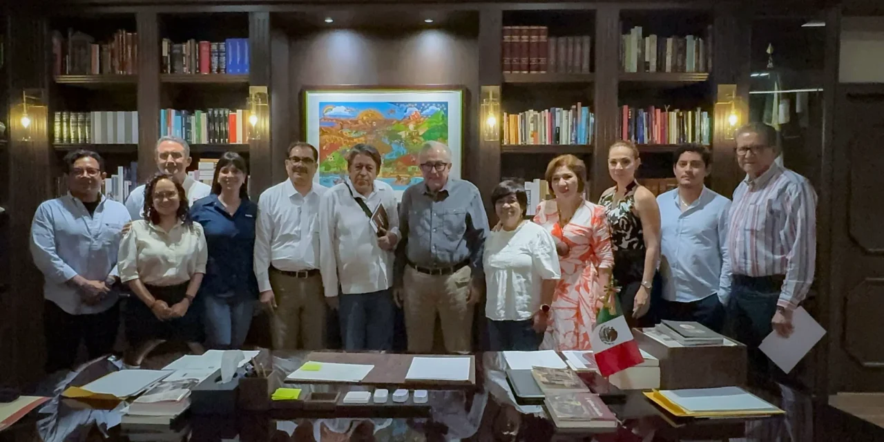 COMPROMETE ROCHA MOYA COORDINACIÓN Y DISPOSICIÓN PARA EL GRAN DESARROLLO DE VIVIENDA SOCIAL EN SINALOA