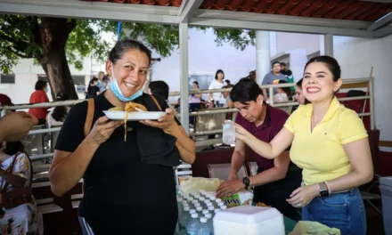 ALAJIBUA DEL DIF CULIACÁN ALIMENTA CON AMOR A FAMILIAS DEL ISSSTE