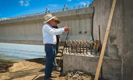 SUPERVISA ALCALDE AVANCE EN LA OBRA DEL PUENTE PONCE-EL VIGÍA