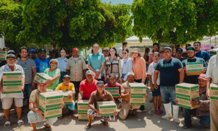 DIF SINALOA ENTREGA 956 DESPENSAS ALIMENTICIAS A PESCADORES DE SAN IGNACIO Y ELOTA