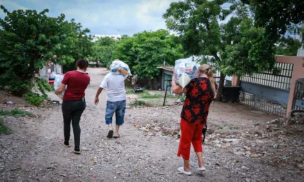 FAMILIAS DE LA PROGRESO Y BUENOS AIRES RECIBEN APOYO ALIMENTARIO POR PARTE DEL DIF CULIACÁN
