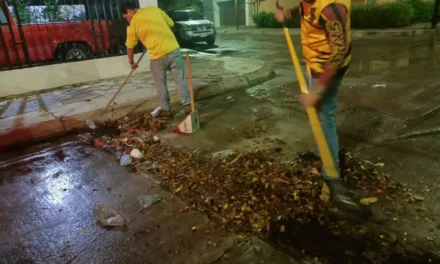 PERSONAL DEL AYUNTAMIENTO DESPLIEGA OPERATIVOS DE LIMPIEZA Y ATENCIÓN TRAS INTENSAS LLUVIAS EN CULIACÁN