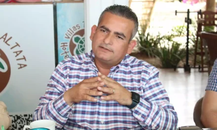 ALCALDE DE NAVOLATO PLANTEA TRABAJO CONJUNTO CON PROMOTORA TURÍSTICA PARA LA BAHÍA DE ALTATA PARA DETONAR EL DESARROLLO DEL PUERTO