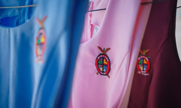 AVANZA PROGRAMA DE CANJE DE UNIFORMES, CALZADO DEPORTIVO Y ÚTILES ESCOLARES EN SINALOA