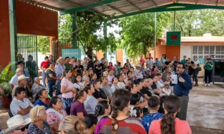 JUAN DE DIOS GÁMEZ ESCUCHA Y DIALOGA CON FAMILIAS DE LA CAMPANA