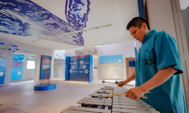 MAX CARREÓN INUNDA EL MUSEO CASA DEL MARINO CON LA MELANCOLÍA DEL VIBRÁFONO