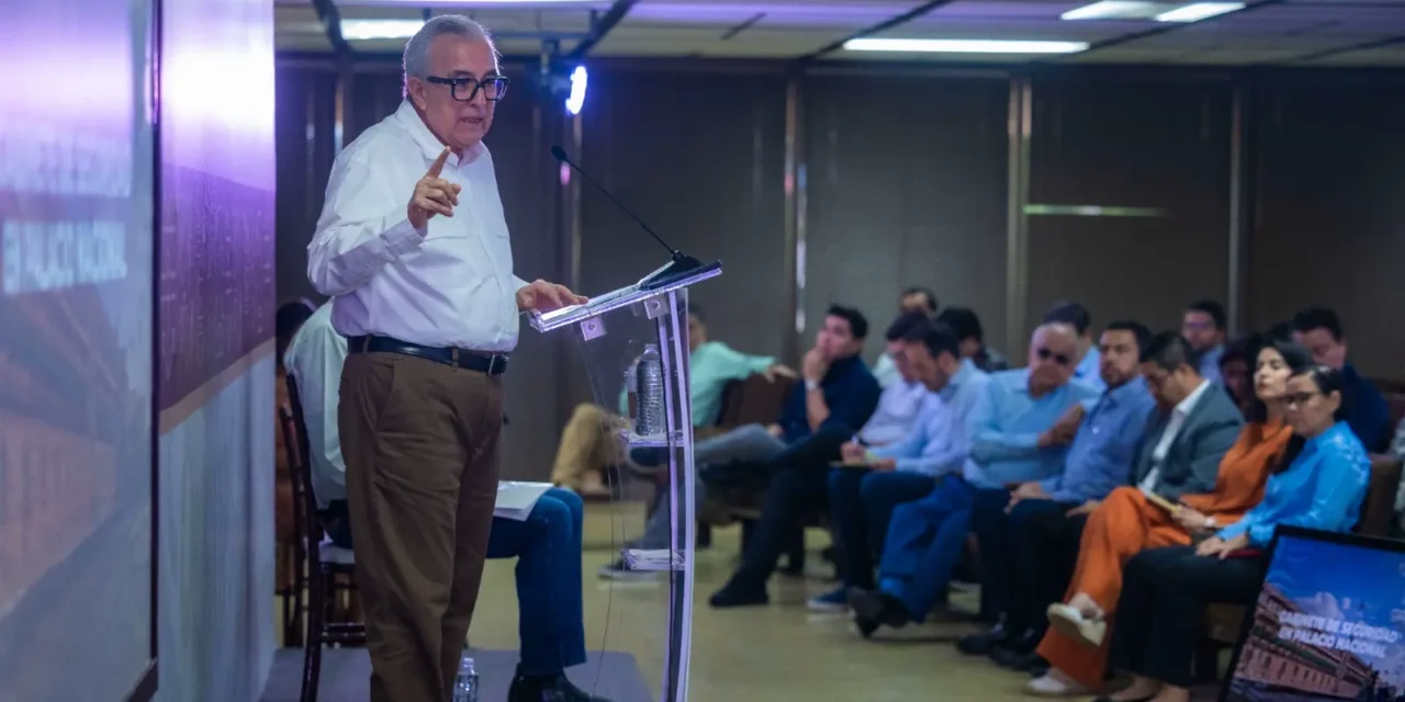 PLANTEA GOBERNADOR ROCHA APOYAR SIEMBRA DE FRIJOL BAJO ESQUEMA DE AGRICULTURA POR CONTRATO