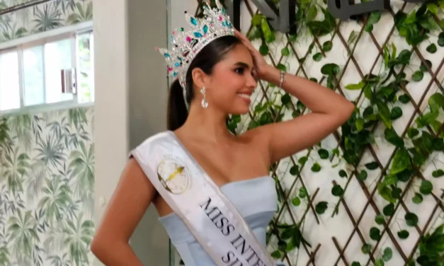 “SOY MÉDICO DE PROFESIÓN Y UNA MISS DE CORAZÓN”