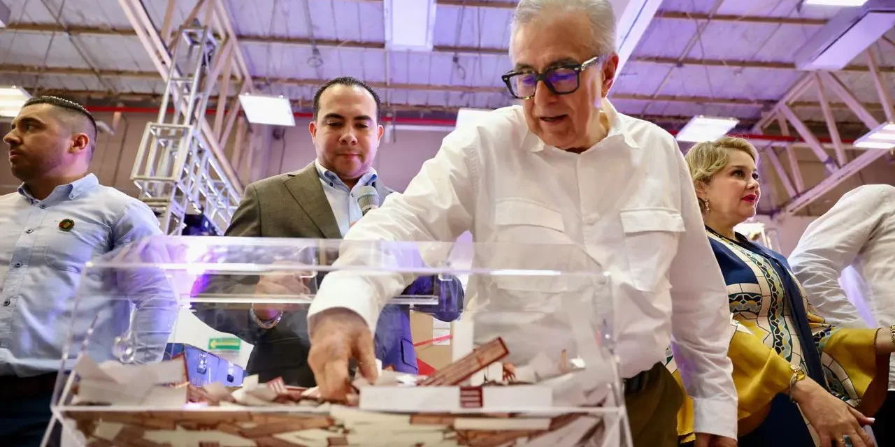 GOBERNADOR ROCHA RECONOCE LABOR DE SERVIDORES PÚBLICOS ESTATALES EN LA ATENCIÓN A LA CIUDADANÍA