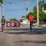 VECINOS DE LA COLONIA RENATO VEGA AGRADECEN A JUAN DE DIOS GÁMEZ LA PAVIMENTACIÓN DE CUATRO CALLES