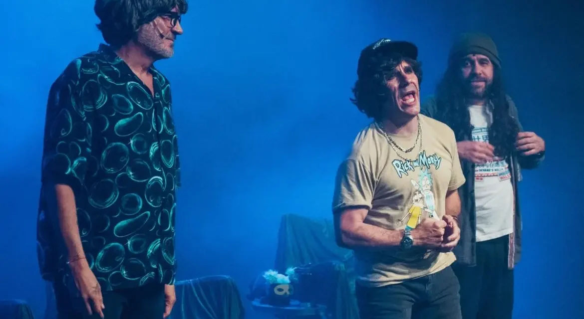 ARATH DE LA TORRE CELEBRA EL ÉXITO DE «LOS MARIHUANÓLOGOS»