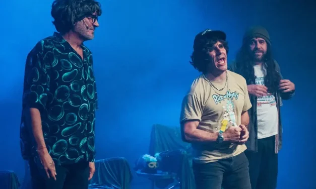 ARATH DE LA TORRE CELEBRA EL ÉXITO DE «LOS MARIHUANÓLOGOS»