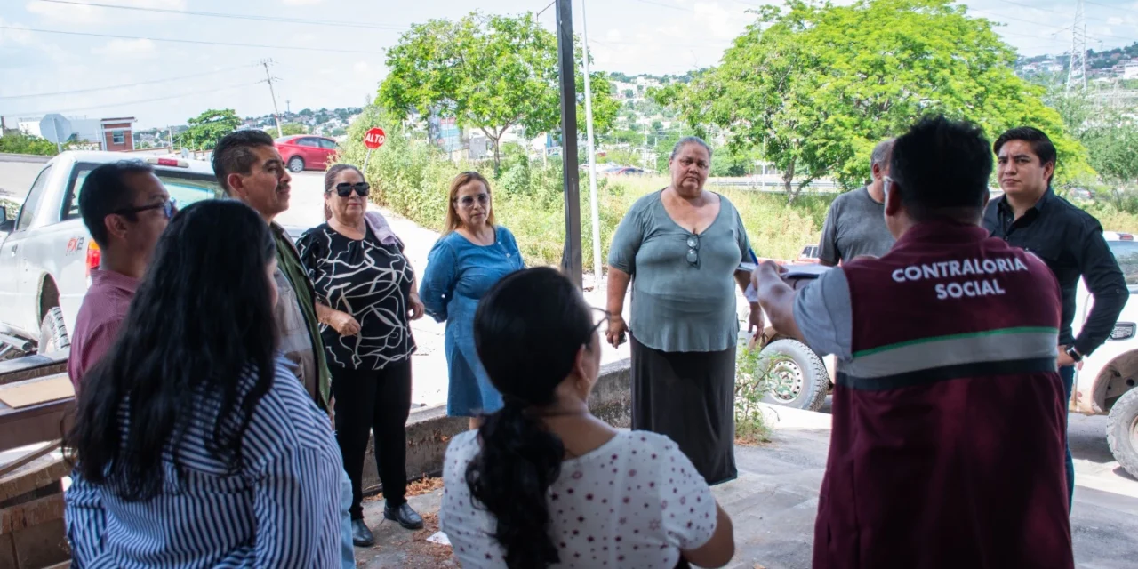 AVANZA PAVIMENTACIÓN DE LA CALLE ERNESTO CANTO, EN LA COLONIA FRANCISCO ALARCÓN
