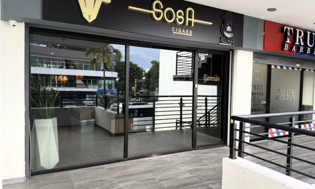 DE LOS BUITRES DE CULIACÁN SINALOA A EMPRESARIO DE TABACO Y HOLÍSTICO