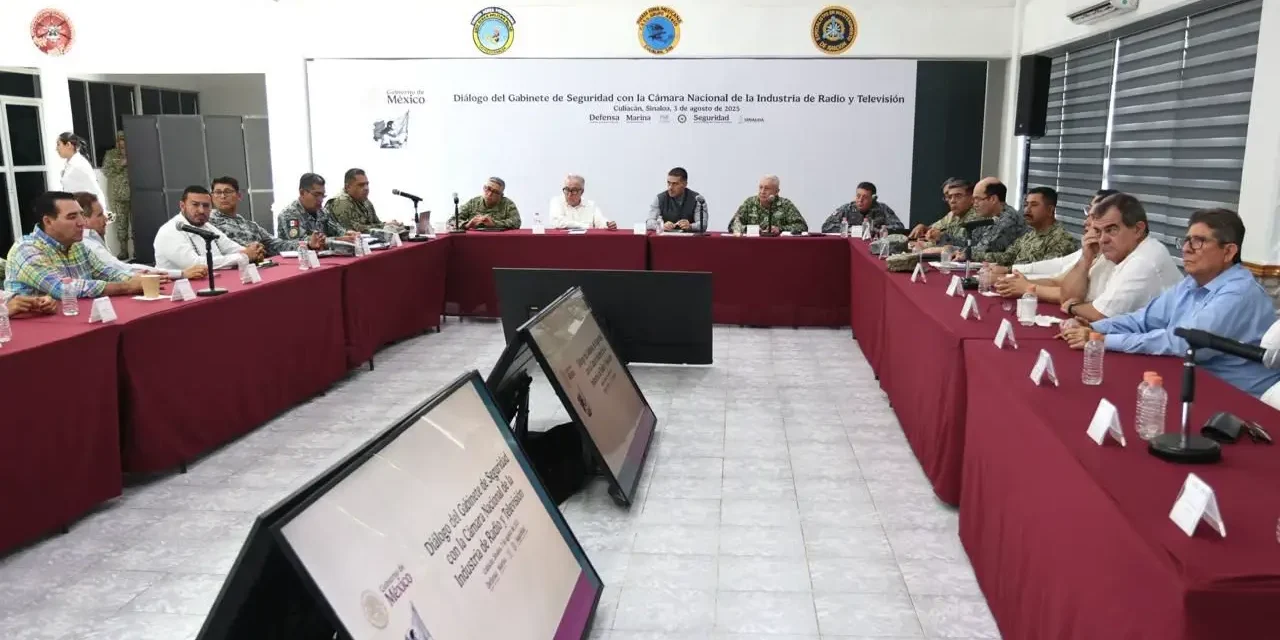 COMPROMISO DEL GABINETE FEDERAL DE ROBUSTECER VINCULACIÓN EMPRESARIAL Y COMBATE AL DELITO, AFIRMA GOBERNADOR ROCHA