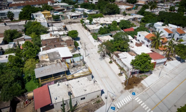 CONTRALORÍA SOCIAL SUPERVISA AVANCE DE OBRA DE PAVIMENTACIÓN EN LA COL. EMILIANO ZAPATA