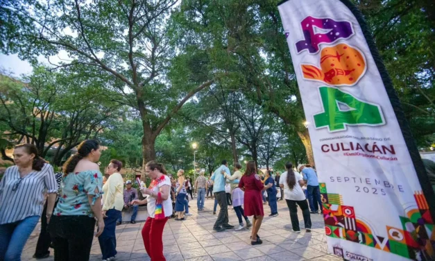 CULIACÁN BAILA AL SON DE BANDA LOS PORTEÑOS EN EL 494 ANIVERSARIO