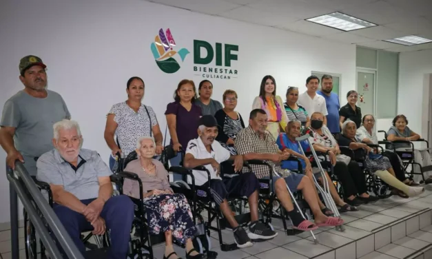 DIF CULIACÁN ENTREGA SILLAS DE RUEDAS A PERSONAS EN SITUACIÓN VULNERABLE