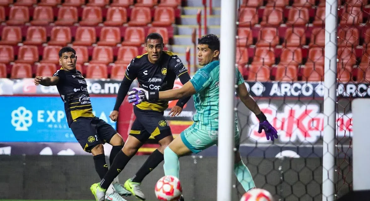 EL GRAN PEZ SUFRIÓ DOS EXPULSIONES Y NO PUDO CONSERVAR SU VENTAJA INICIAL, CAYENDO 1-2 ANTE ALEBRIJES