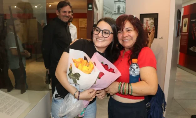 INAUGURAN EXPO FOTOGRAFÍA «SON Y COLOR DE SINALOA» DE LIE BERNAL