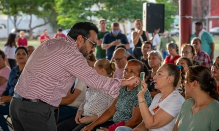 JUAN DE DIOS GÁMEZ SE COMPROMETE A MEJORAR CALLES Y PARQUE DE LA COLONIA VILLAS DEL MANANTIAL