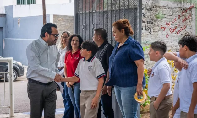 JUAN DE DIOS GÁMEZ SUPERVISA AVANCES DE LA OBRA DE CANCHA DE FÚTBOL EN LA SECUNDARIA GENERAL #4