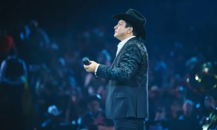 JULIÓN ÁLVAREZ DESATA LA EUFORIA EN TIJUANA CON DOBLE SOLD OUT
