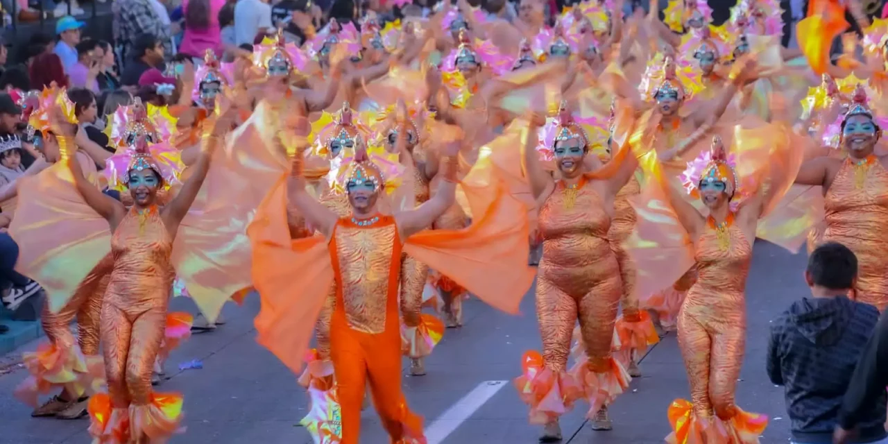 PARTICIPE EN EL CONCURSO DE COMPARSAS DEL CARNAVAL Y CONVIÉRTASE EN EL CORAZÓN PALPITANTE DE LA FIESTA